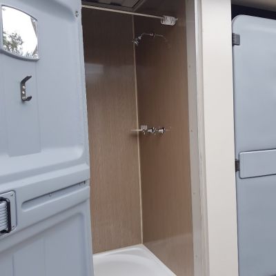 Shower Blocks (8 head)